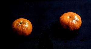 Two clementines 